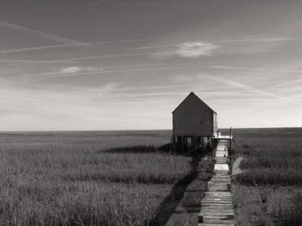 The entire Atlantic shoreline of the Virginia Eastern Shore was once dotted with “watch houses” where oyster men stayed to watch over their valuable oyster fields. Few remain.
SouthEast Expeditions